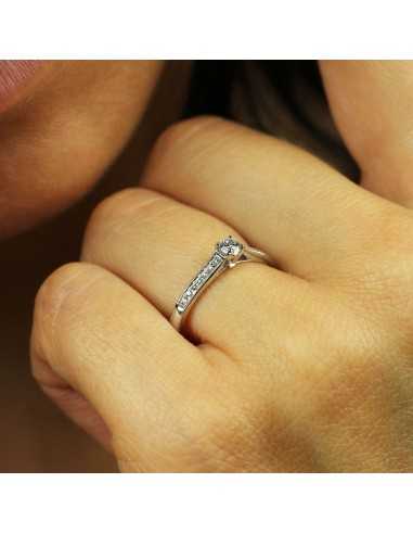 Solitario Oro blanco y diamantes 0,20...