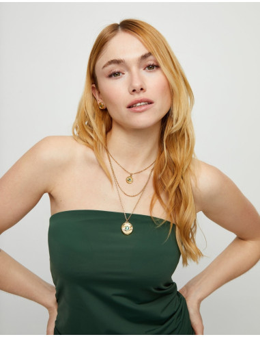 Collar triple dorado con ojo verde