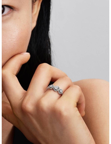 Anillo Trilogía de Corazones y Halo de Pandora