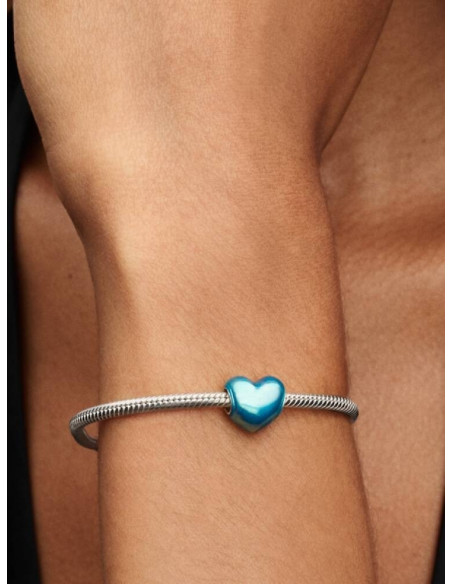 Charm Corazón Metálico Azul Cielo
